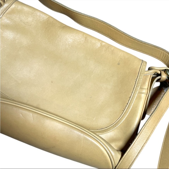 Vintage 90s Coach soho fletcher flap leather butter yellow crossbody bag 4150 - Picture 7 of 7